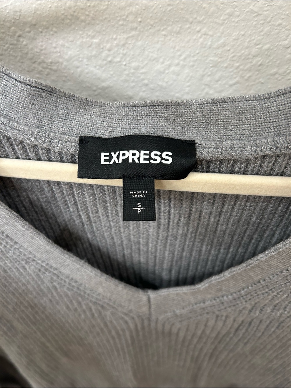 Express Grey Ruffled V-Neck Sweater - Picture 4 of 4